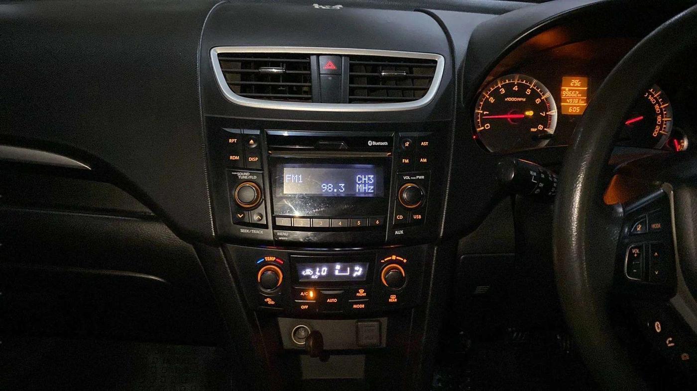 2015 Maruti Swift ZXI, Petrol, Manual, 49,527 km, Air Conditioner
