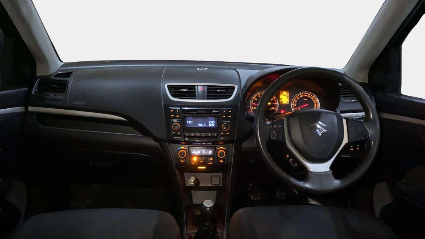 2015 Maruti Swift ZXI, Petrol, Manual, 49,527 km, Dashboard
