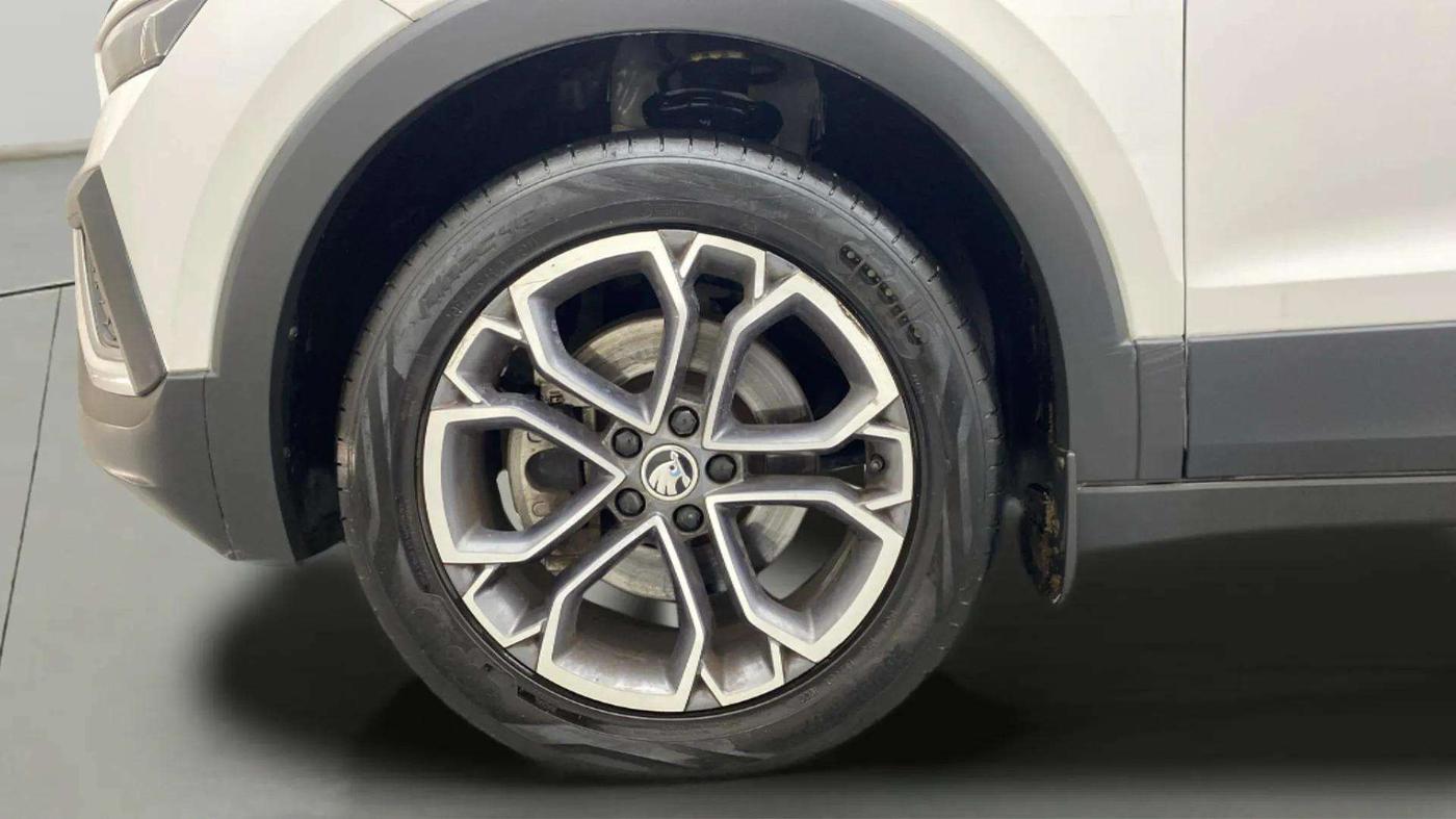 2022 Skoda KUSHAQ STYLE 1.5L TSI MT, Petrol, Manual, 13,909 km, Left Front Wheel