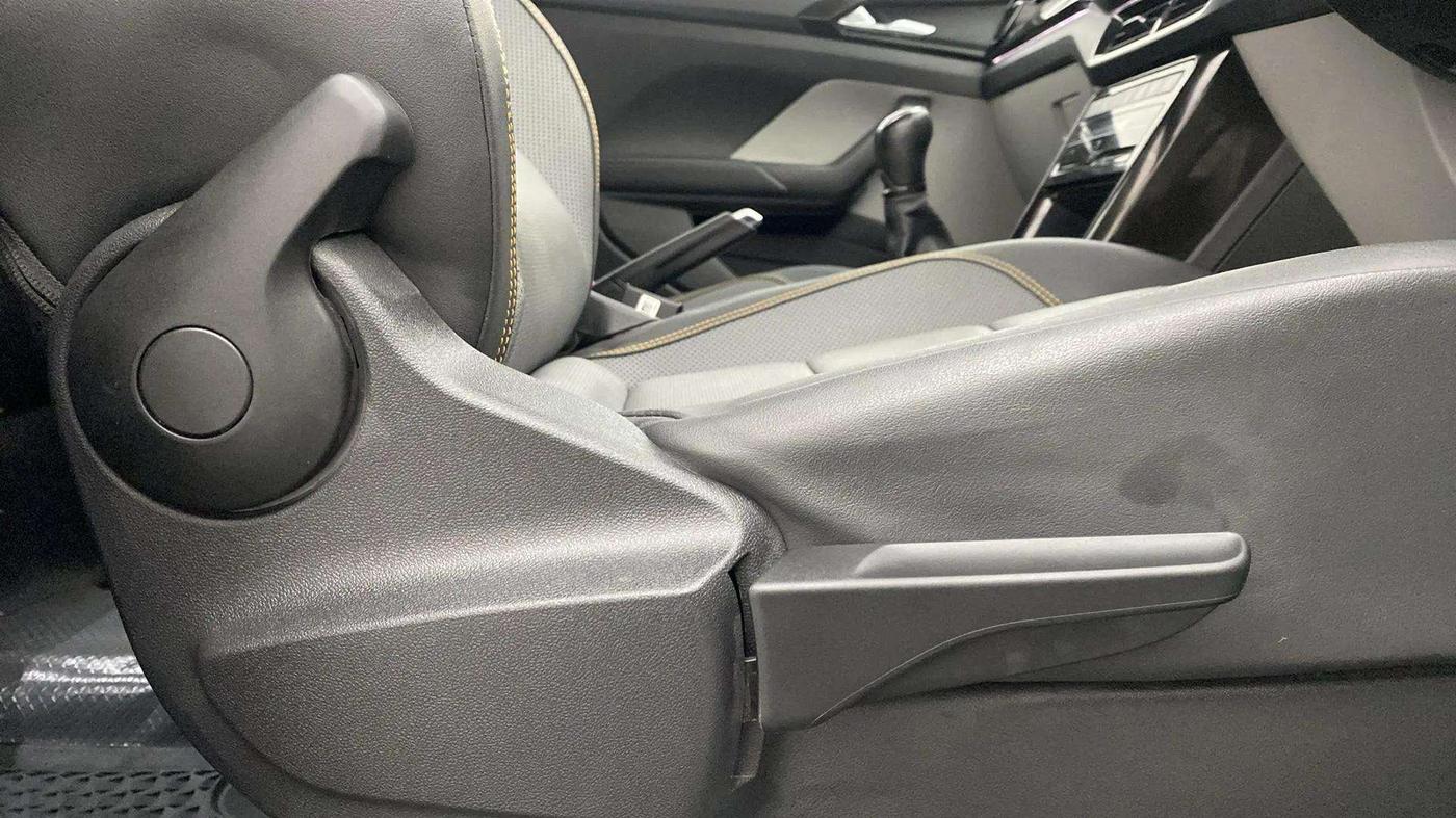 2022 Skoda KUSHAQ STYLE 1.5L TSI MT, Petrol, Manual, 13,909 km, Driver Side Adjustment Panel