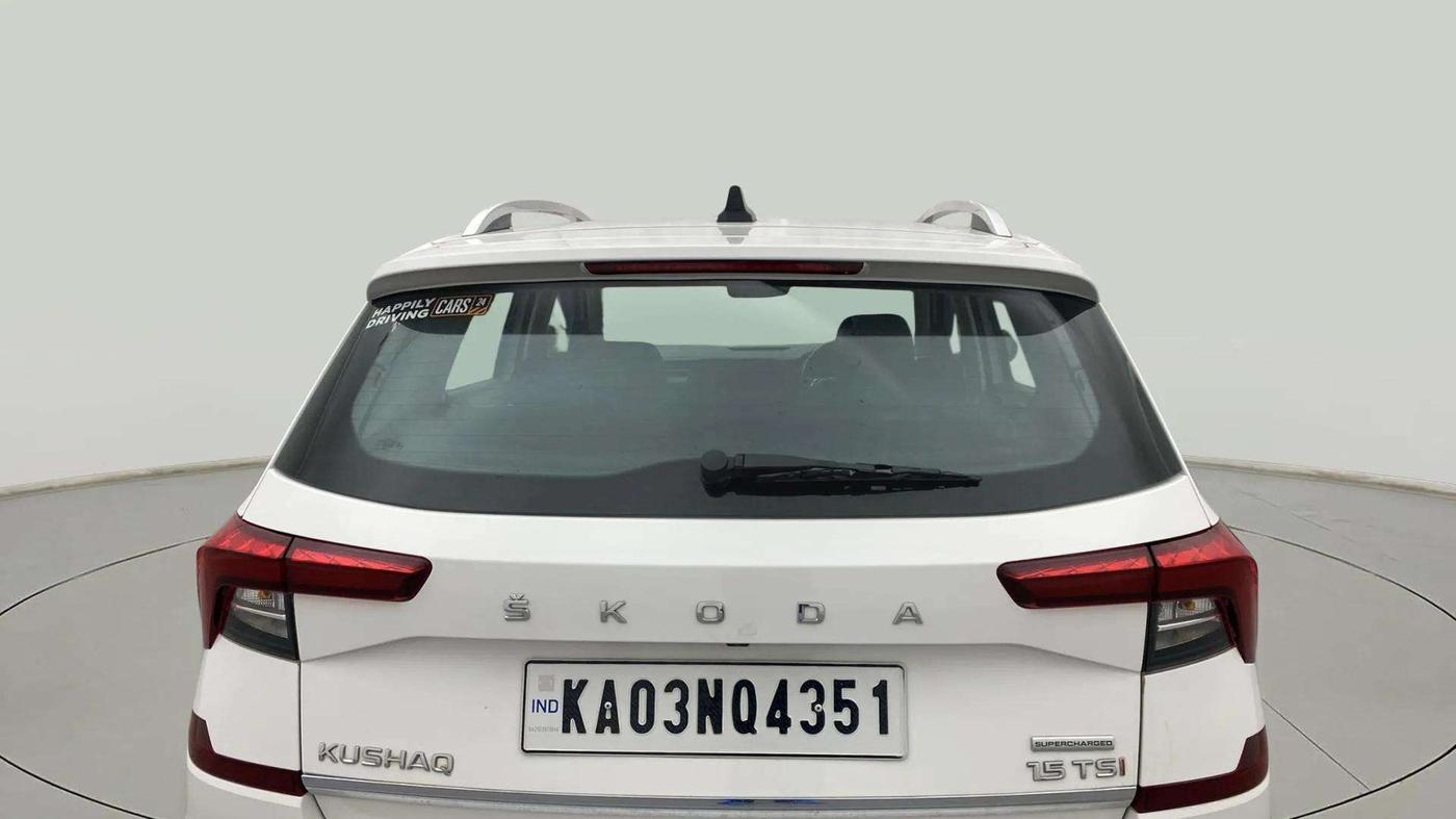 2022 Skoda KUSHAQ STYLE 1.5L TSI MT, Petrol, Manual, 13,909 km, Rear Windshield