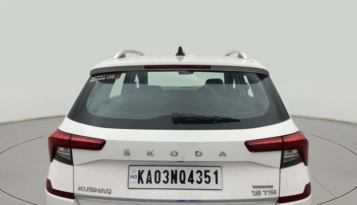 2022 Skoda KUSHAQ STYLE 1.5L TSI MT, Petrol, Manual, 13,743 km, Rear Windshield