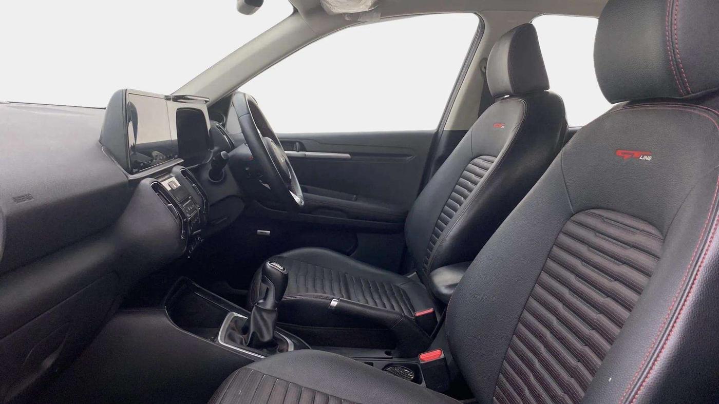 2022 KIA SONET GTX PLUS 1.5, Diesel, Manual, 77,760 km, Right Side Front Door Cabin