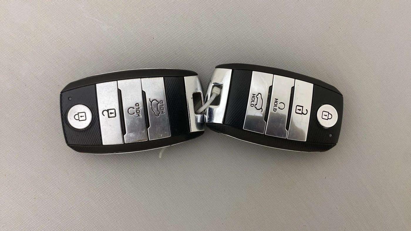 2022 KIA SONET GTX PLUS 1.5, Diesel, Manual, 77,760 km, Key Close Up