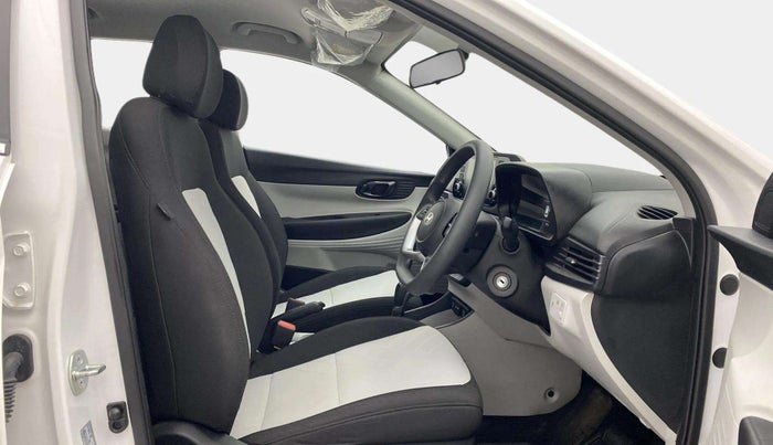 2023 Hyundai NEW I20 SPORTZ 1.2 IVT, Petrol, Automatic, 6,052 km, Right Side Front Door Cabin