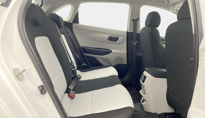 2023 Hyundai NEW I20 SPORTZ 1.2 IVT, Petrol, Automatic, 6,052 km, Right Side Rear Door Cabin