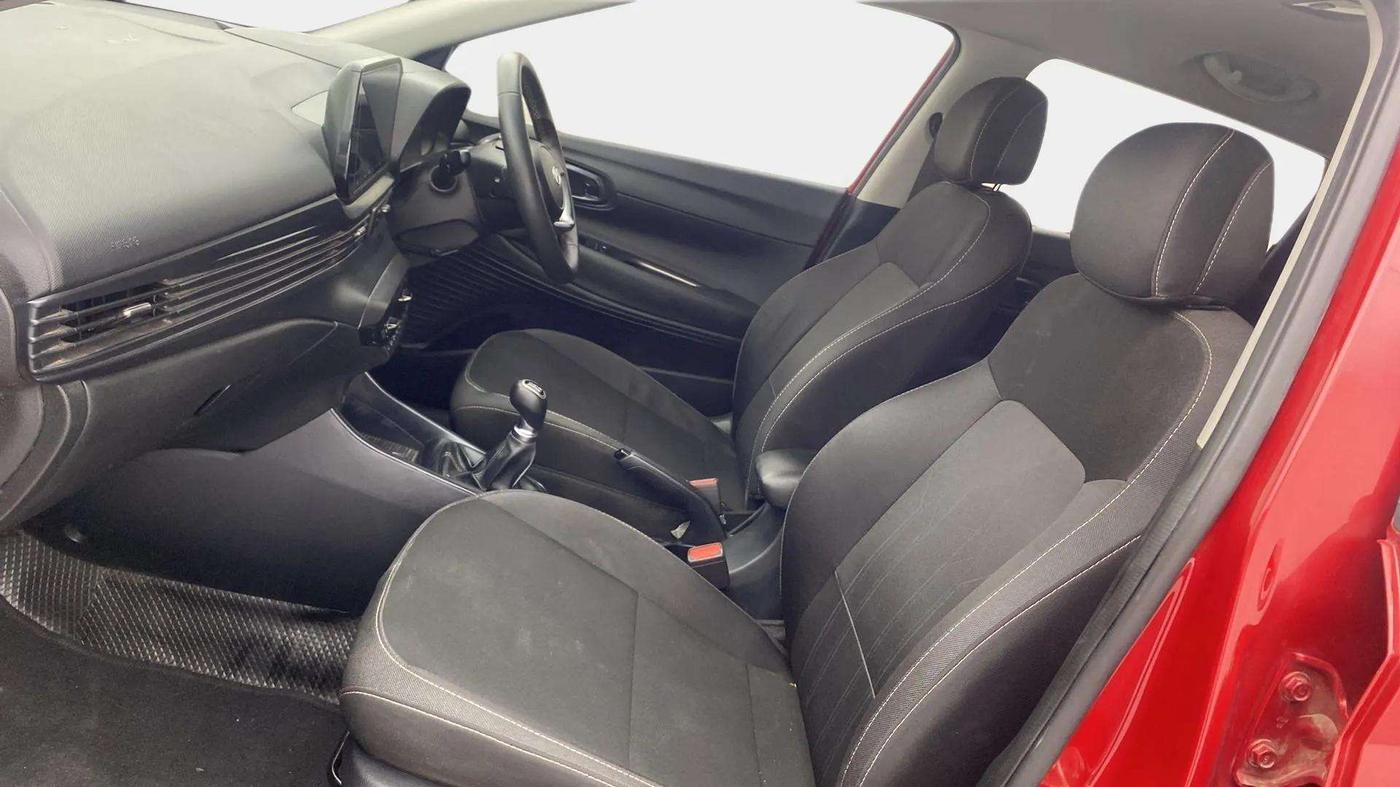 2021 Hyundai NEW I20 ASTA 1.2 MT, Petrol, Manual, 45,304 km, Right Side Front Door Cabin