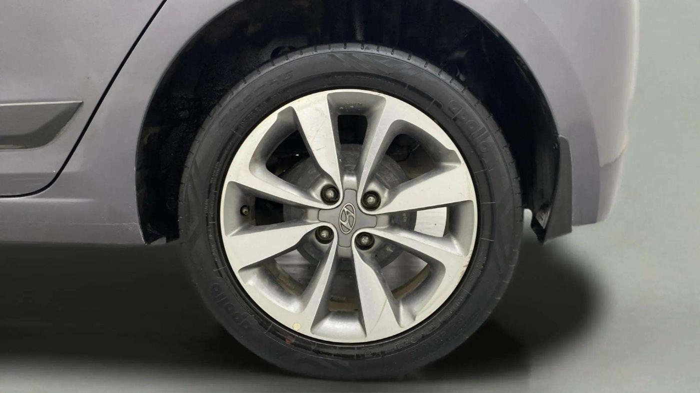2017 Hyundai Elite i20 ASTA 1.2 (O), Petrol, Manual, 46,943 km, Left Rear Wheel