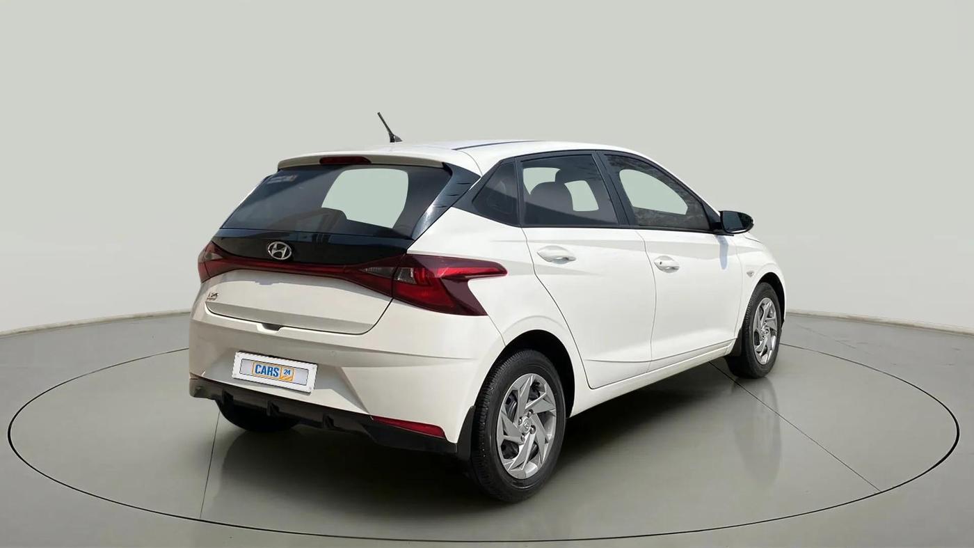 2021 Hyundai NEW I20 MAGNA 1.2 MT, Petrol, Manual, 33,601 km, Right Back Diagonal