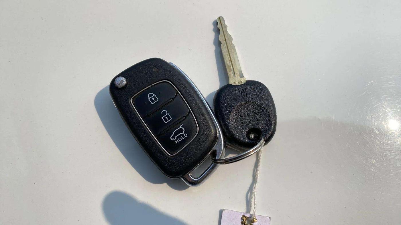 2021 Hyundai NEW I20 MAGNA 1.2 MT, Petrol, Manual, 33,601 km, Key Close Up