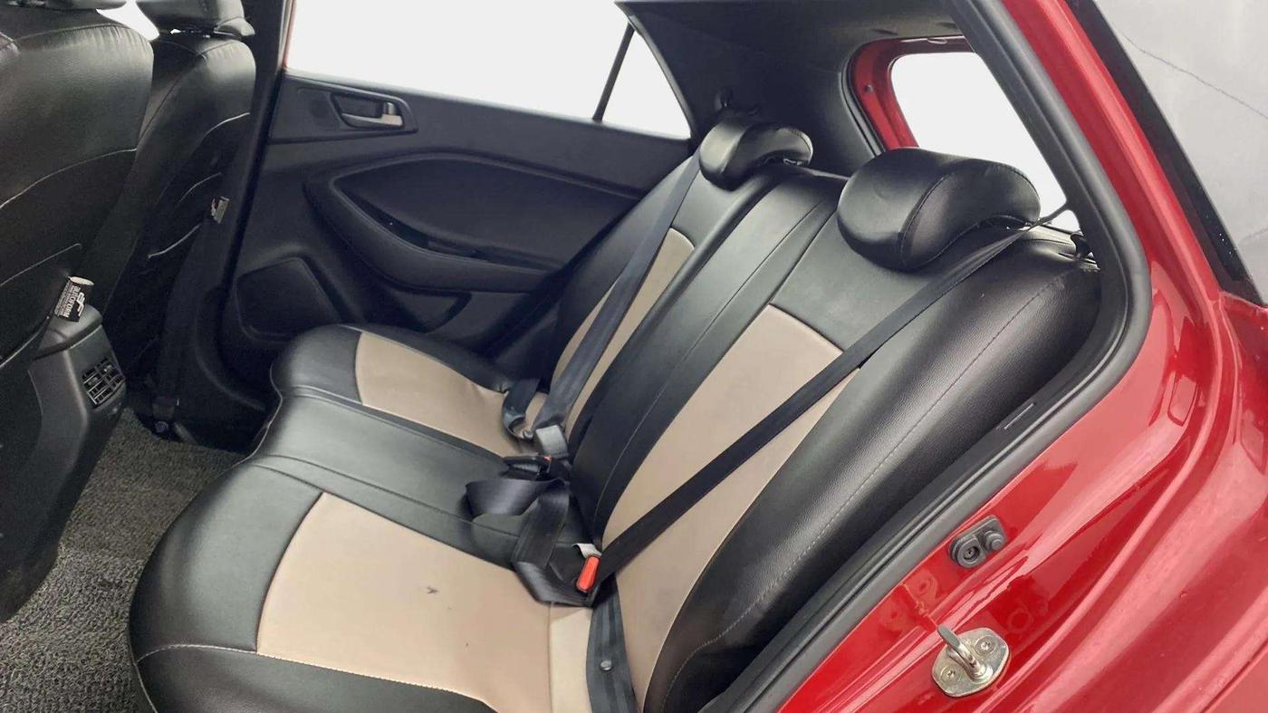 2017 Hyundai i20 Active 1.2 SX, Petrol, Manual, 34,229 km, Right Side Rear Door Cabin