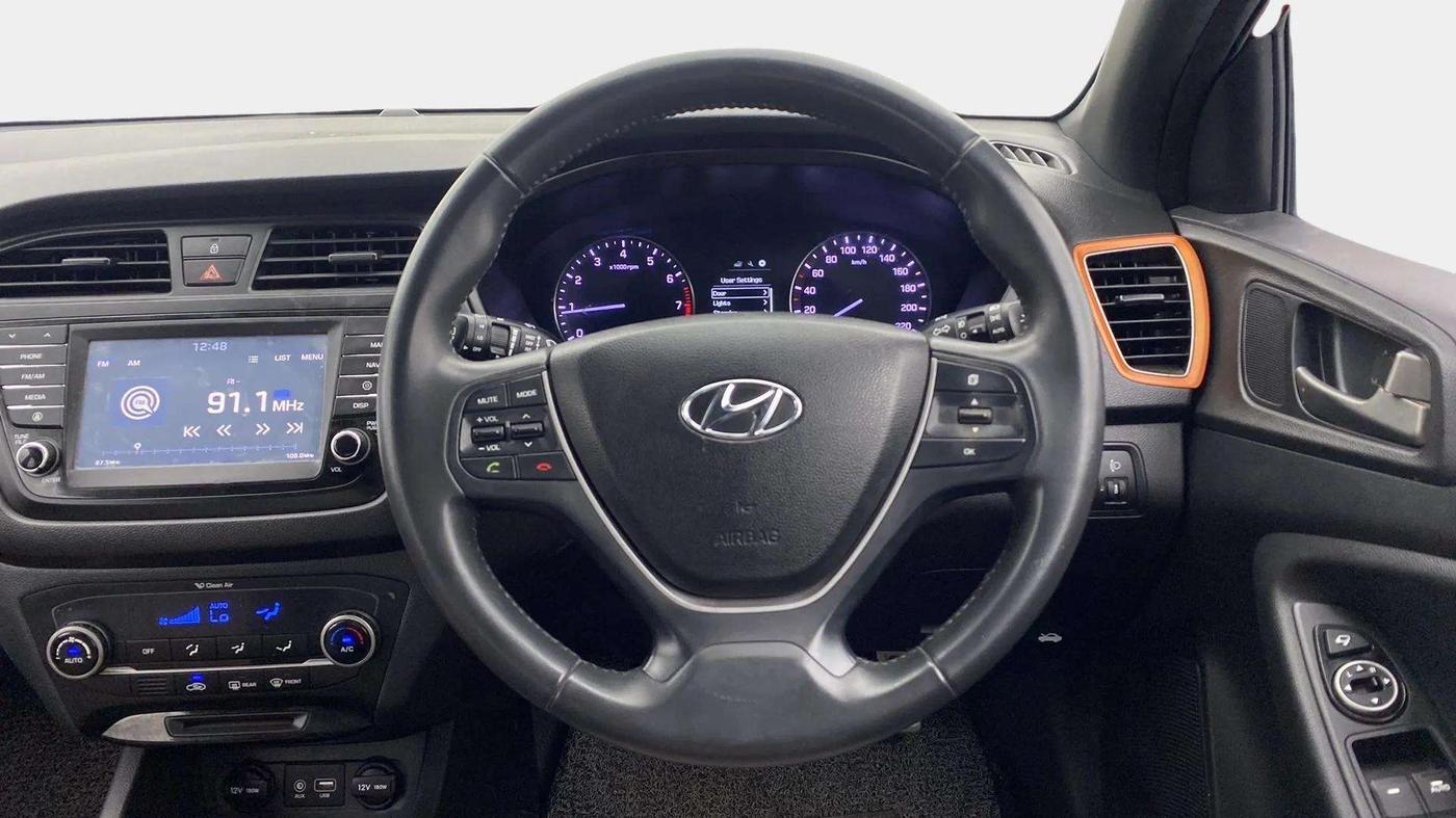 2017 Hyundai i20 Active 1.2 SX, Petrol, Manual, 34,229 km, Steering Wheel Close Up