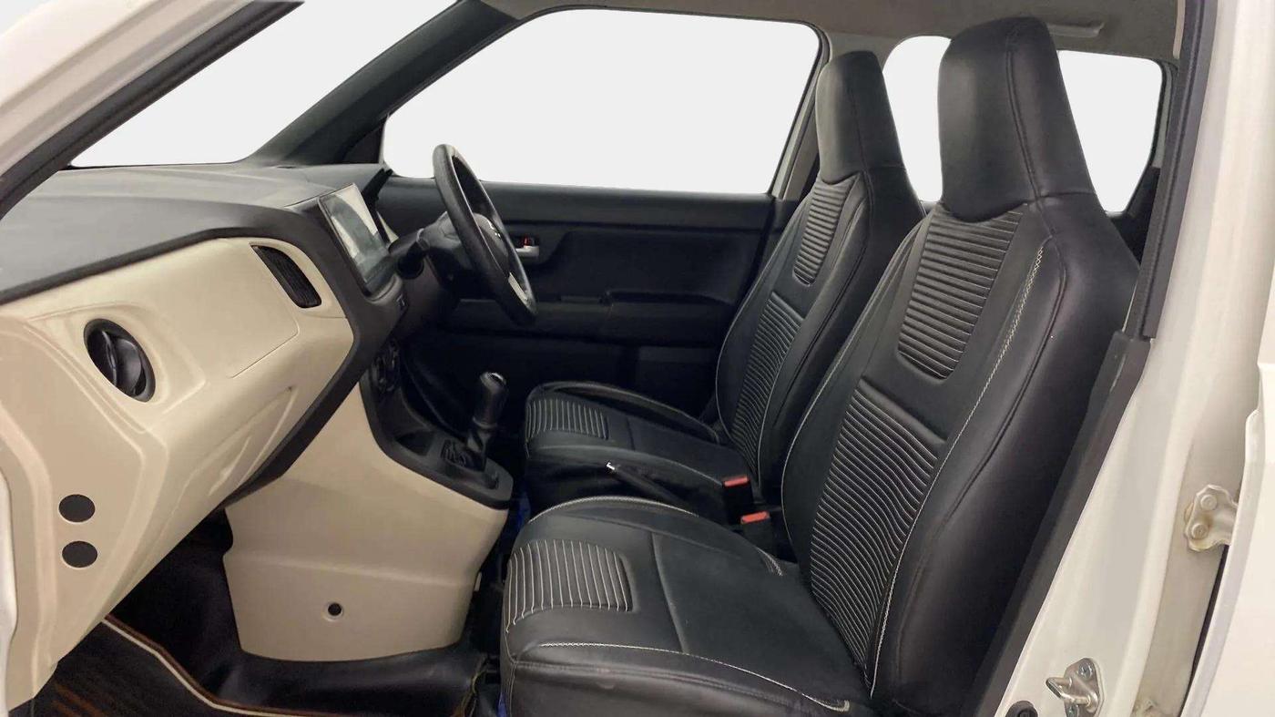 2022 Maruti New Wagon-R VXI 1.0, Petrol, Manual, 16,586 km, Right Side Front Door Cabin
