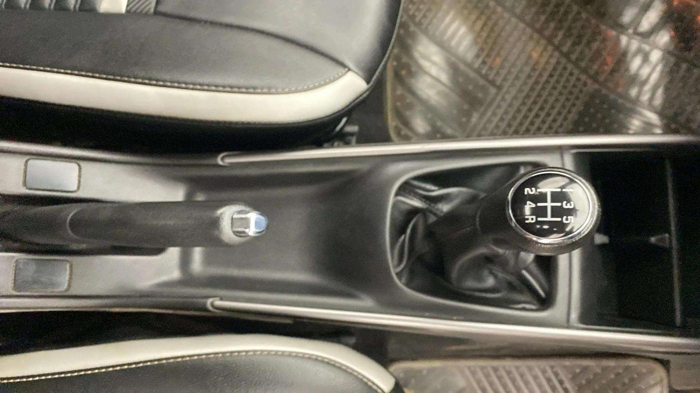 2019 Maruti Baleno ZETA PETROL 1.2, Petrol, Manual, 69,353 km, Gear Lever