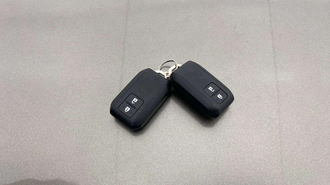2019 Maruti Baleno ZETA PETROL 1.2, Petrol, Manual, 69,353 km, Key Close Up