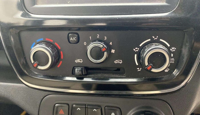 2018 Renault Kwid RXT 1.0 AMT (O), Petrol, Automatic, 29,759 km, Dashboard - Air Re-circulation knob is not working