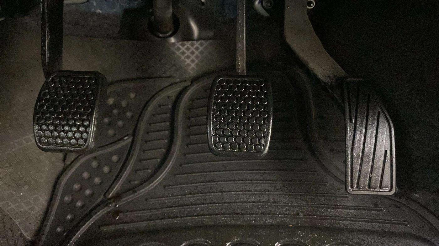 2018 Maruti Alto 800 VXI, Petrol, Manual, 2,649 km, Pedals