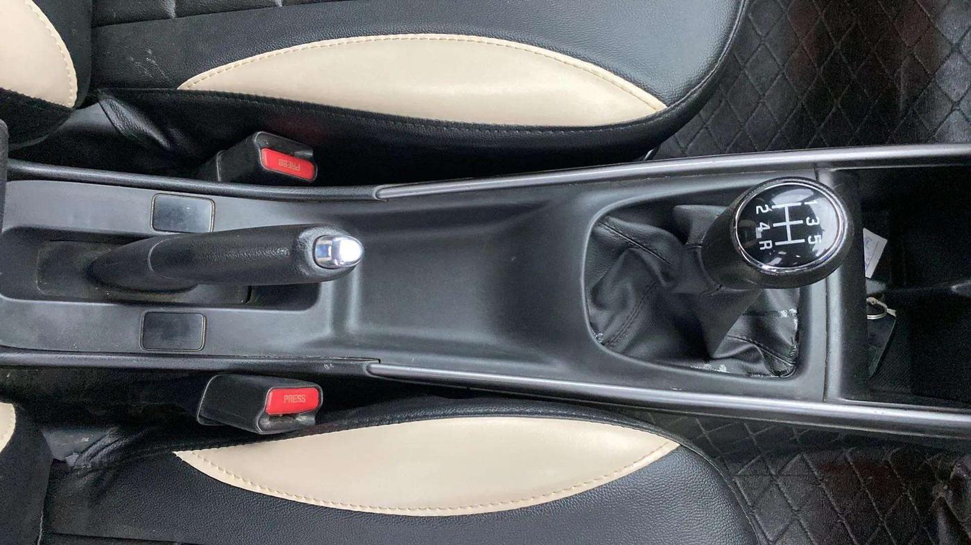 2021 Maruti Baleno ZETA PETROL 1.2, Petrol, Manual, 65,676 km, Gear Lever