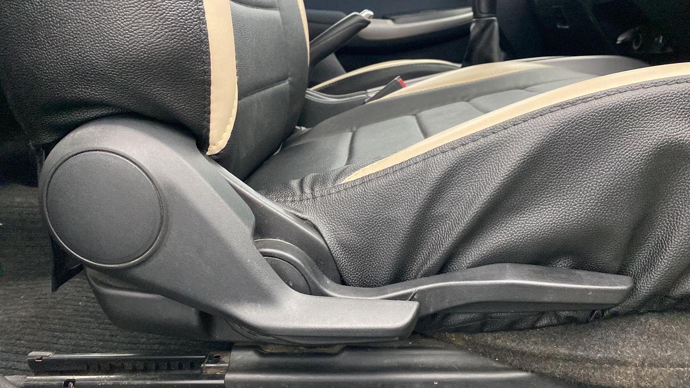 2021 Maruti Baleno ZETA PETROL 1.2, Petrol, Manual, 65,676 km, Driver Side Adjustment Panel