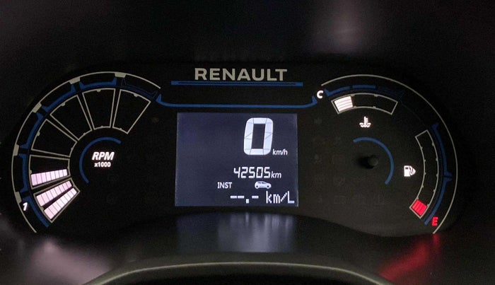 2019 Renault TRIBER RXT, Petrol, Manual, 42,671 km, Odometer Image