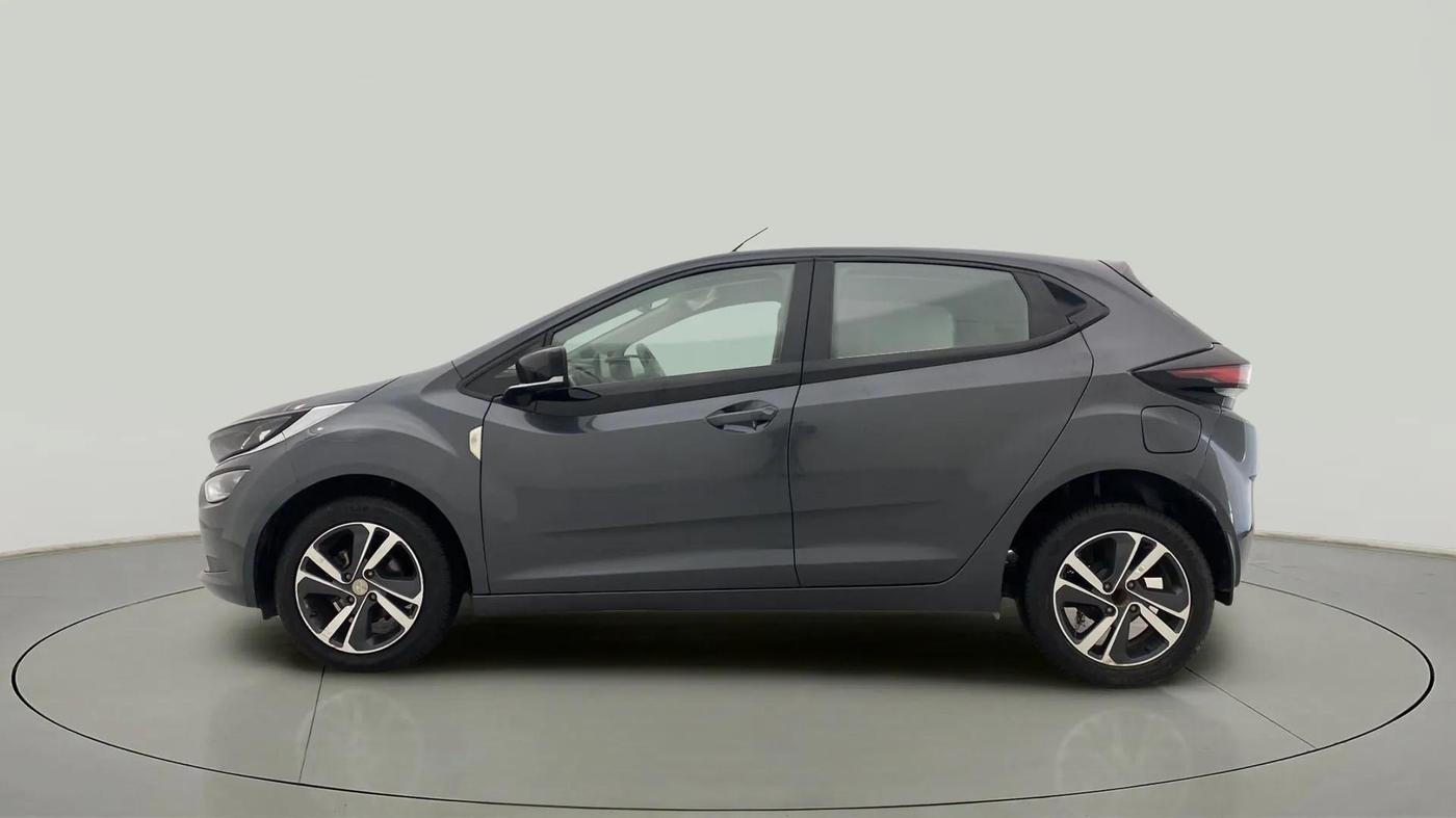 2021 Tata ALTROZ XZ DIESEL, Diesel, Manual, 45,218 km, Left Side