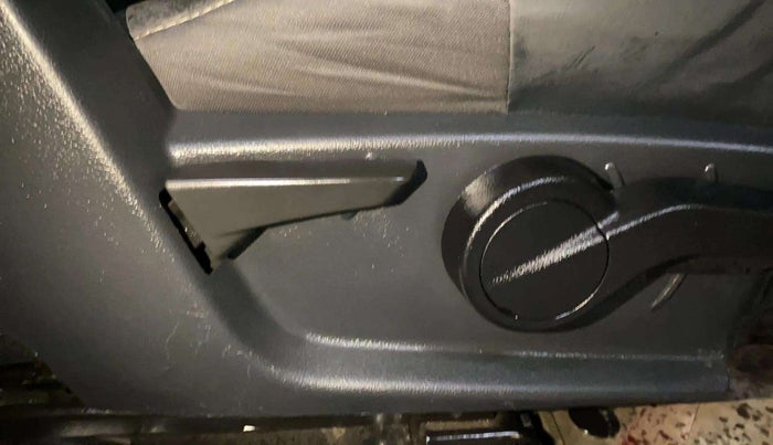 2021 Mahindra Thar LX PETROL HT 4WD AT, Petrol, Automatic, 22,188 km, Driver Side Adjustment Panel