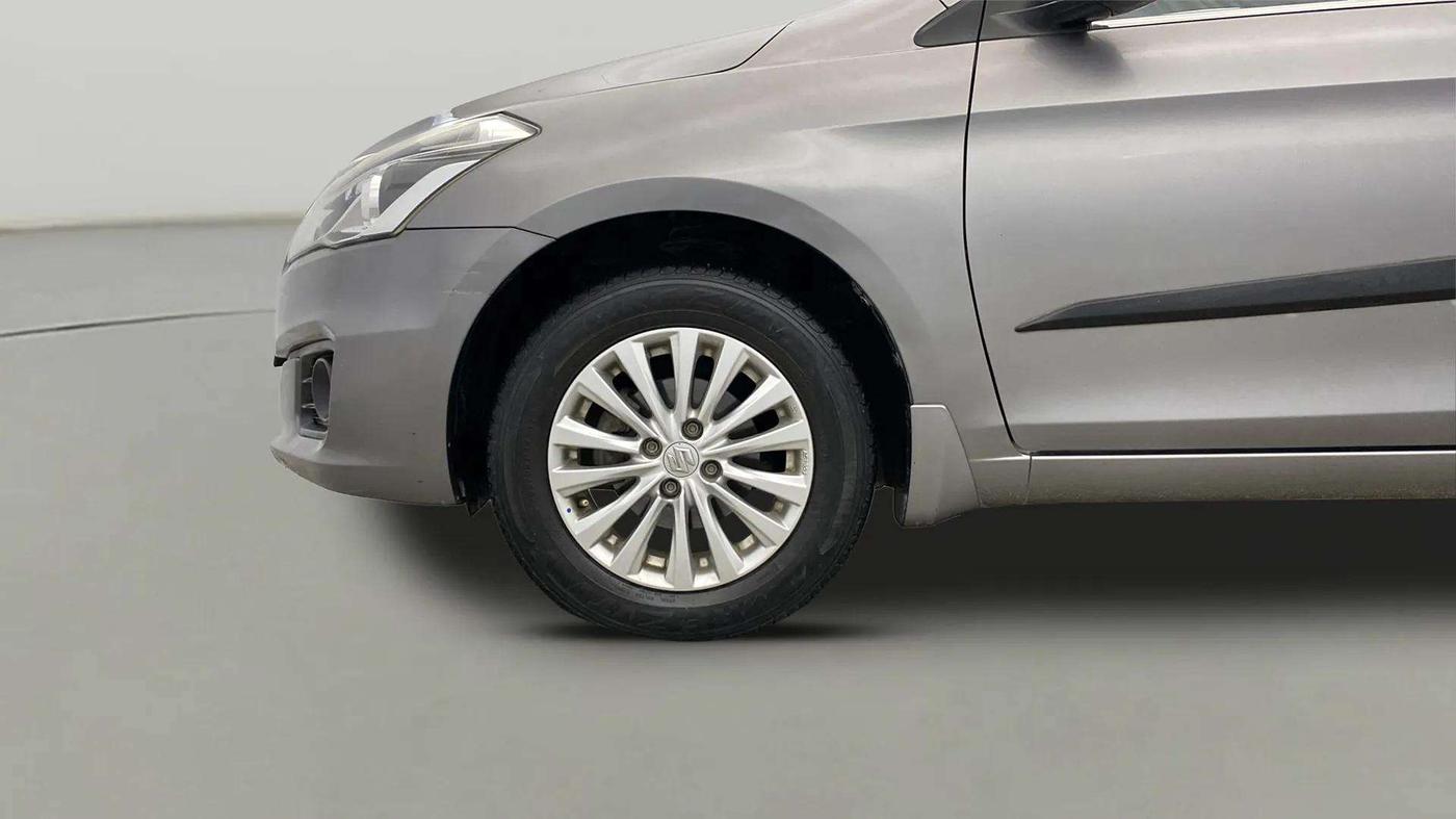 2017 Maruti Ciaz DELTA 1.4 MT PETROL, Petrol, Manual, 45,867 km, Left Front Wheel