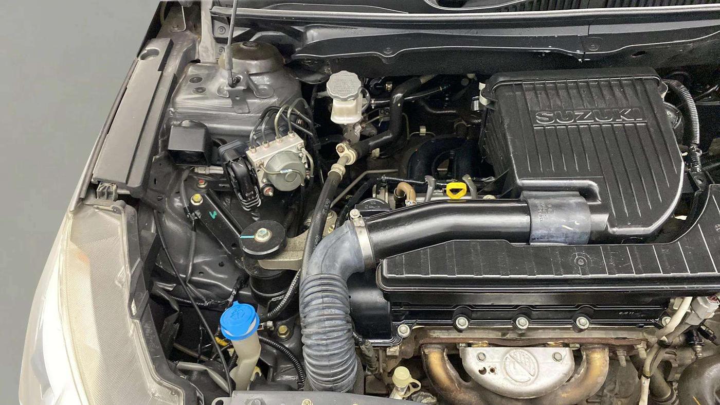 2017 Maruti Ciaz DELTA 1.4 MT PETROL, Petrol, Manual, 45,867 km, Engine View - Right