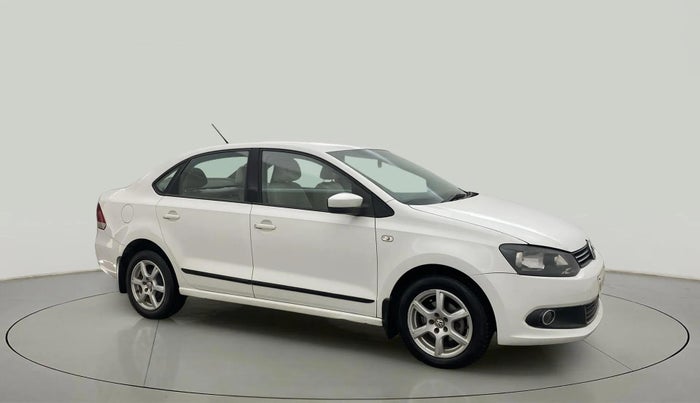 2014 Volkswagen Vento HIGHLINE 1.6 MPI, Petrol, Manual, 95,196 km, Right Front Diagonal