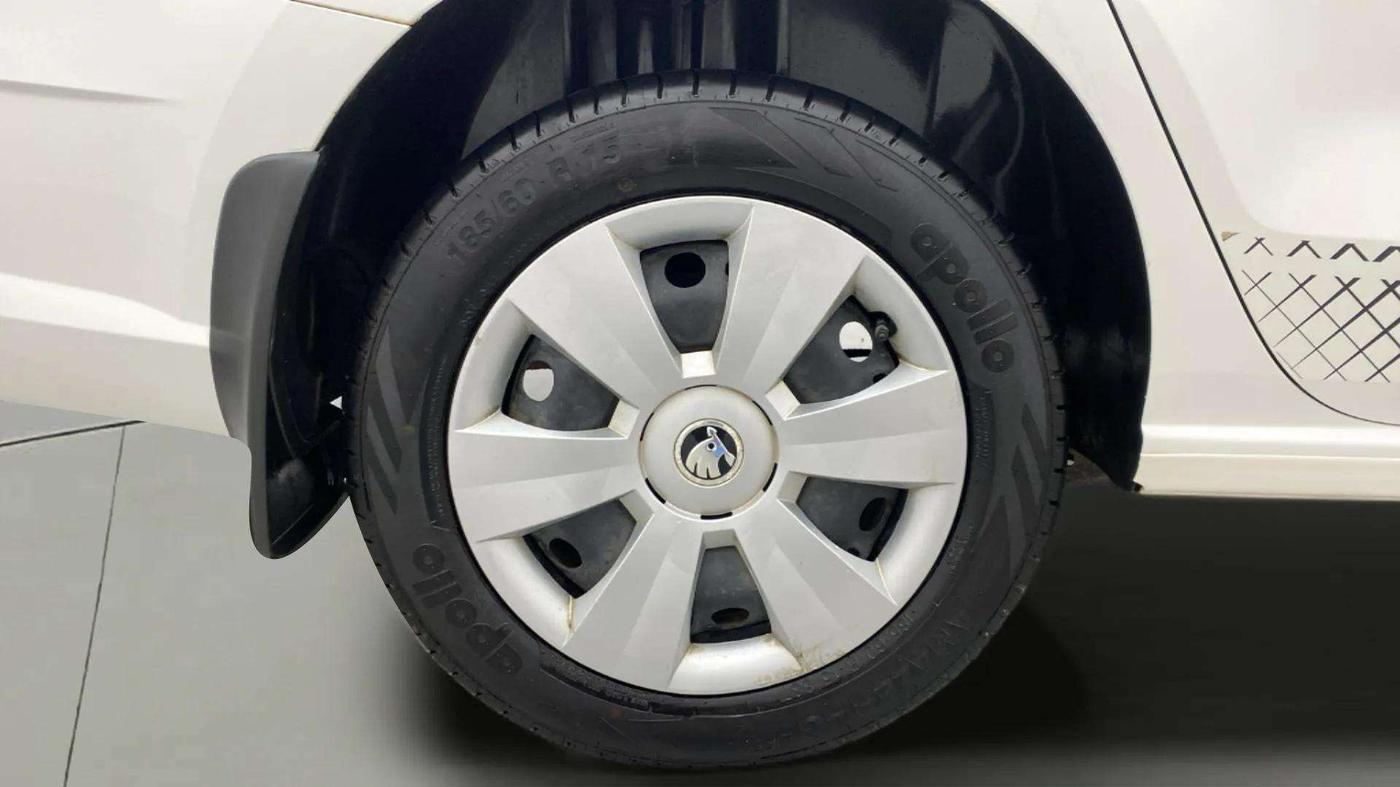 2021 Skoda Rapid ACTIVE 1.0 TSI, Petrol, Manual, 38,246 km, Right Rear Wheel