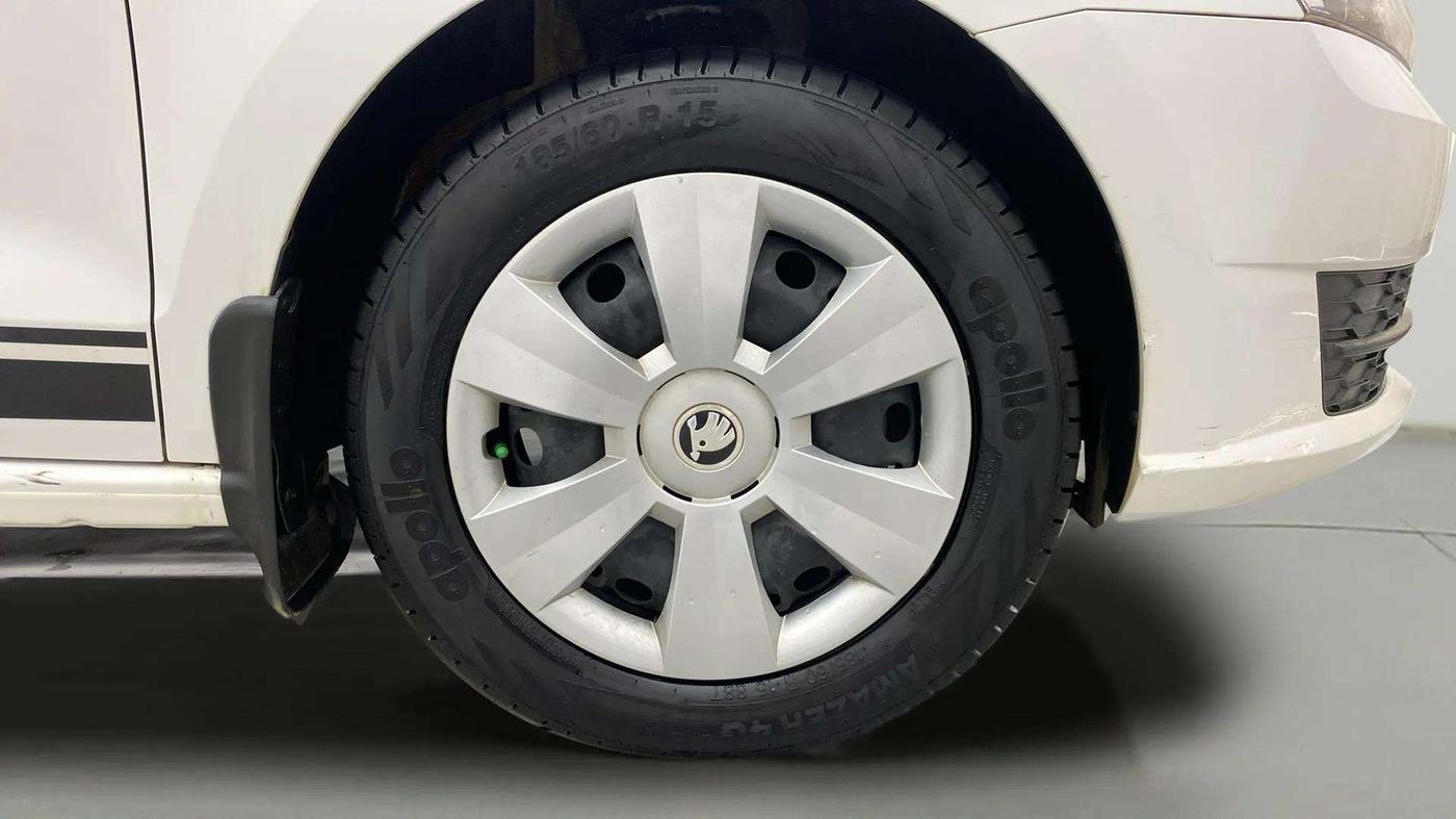 2021 Skoda Rapid ACTIVE 1.0 TSI, Petrol, Manual, 38,246 km, Right Front Wheel