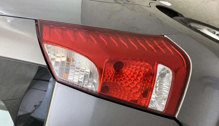 2018 Maruti Wagon R 1.0 LXI CNG, CNG, Manual, 51,278 km, Right tail light - Minor damage