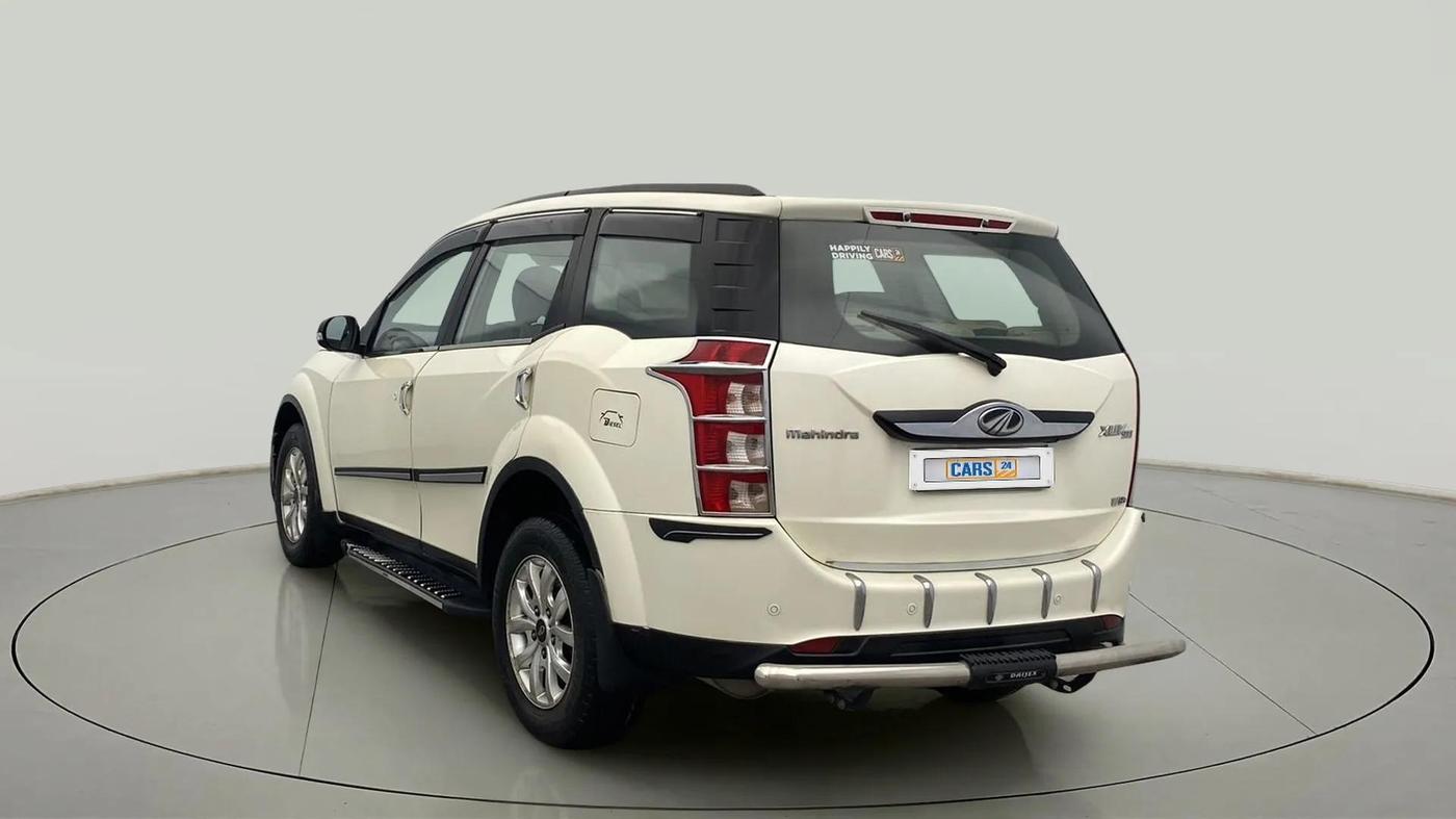 2018 Mahindra XUV500 W9, Diesel, Manual, 70,631 km, Left Back Diagonal