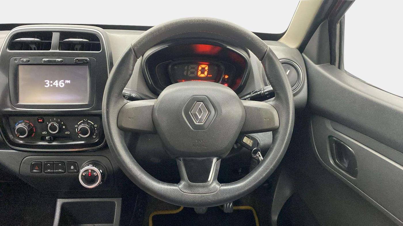 2016 Renault Kwid RXT 1.0 AMT, Petrol, Automatic, 72,438 km, Steering Wheel Close Up