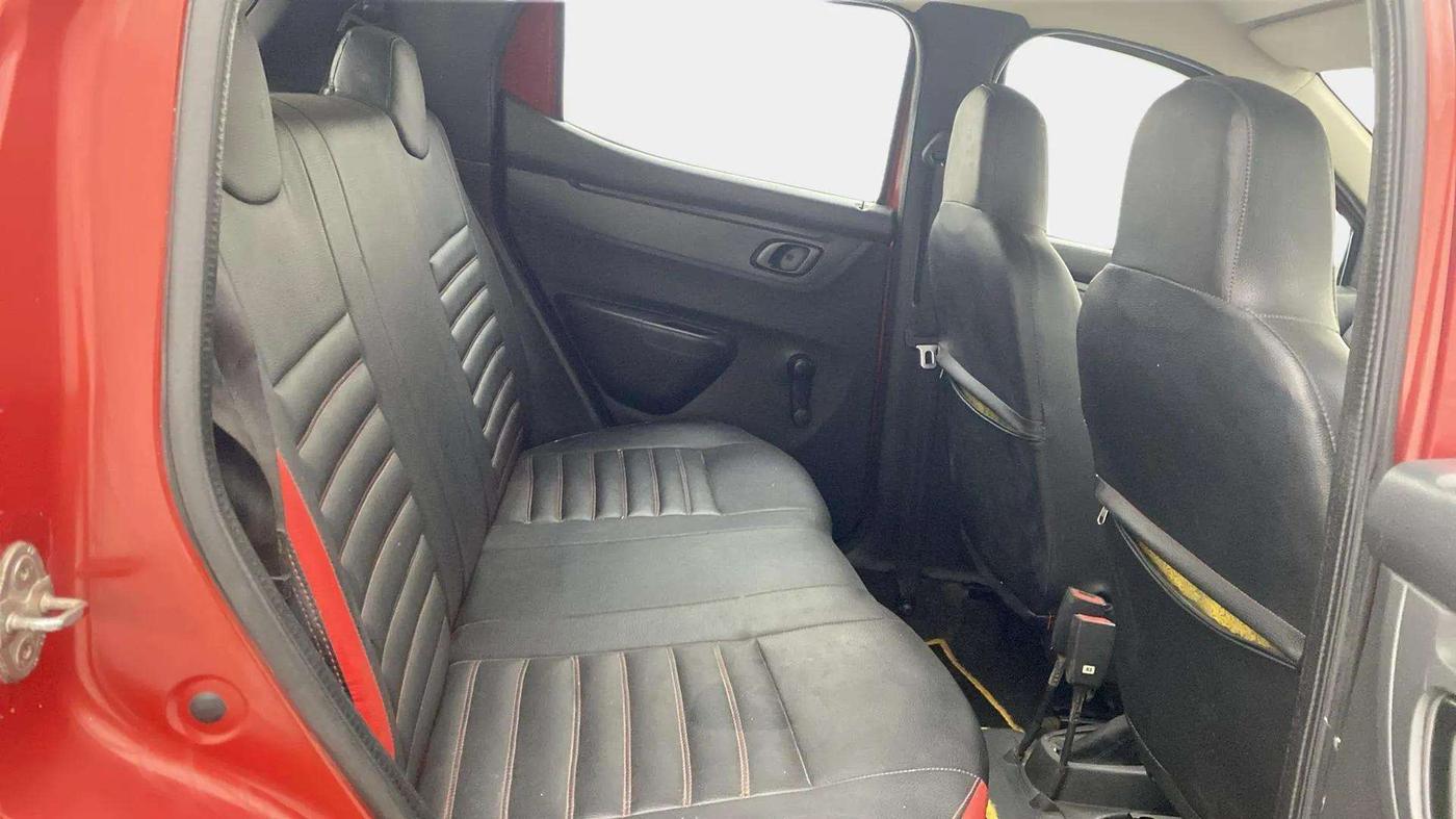 2016 Renault Kwid RXT 1.0 AMT, Petrol, Automatic, 72,438 km, Right Side Rear Door Cabin