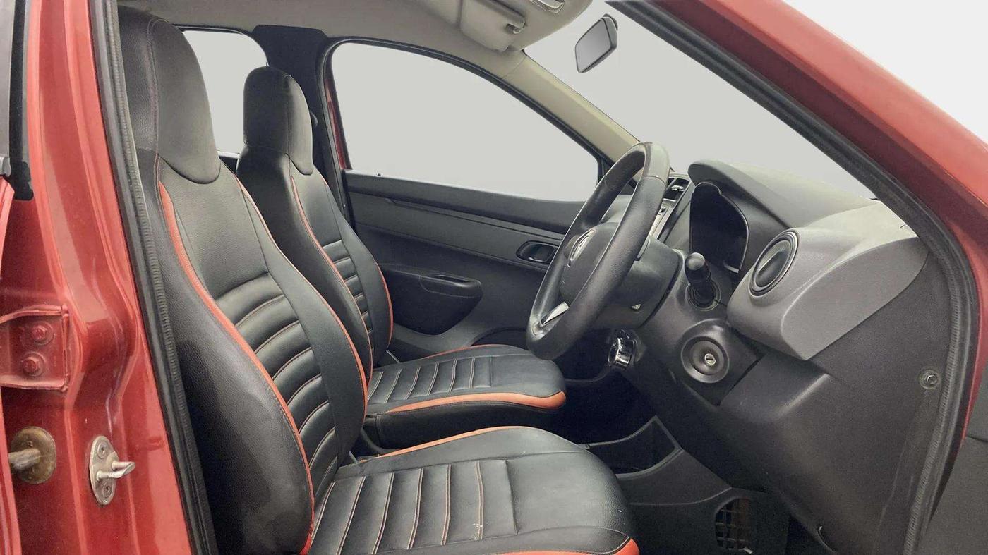 2016 Renault Kwid RXT 1.0 AMT, Petrol, Automatic, 72,438 km, Right Side Front Door Cabin