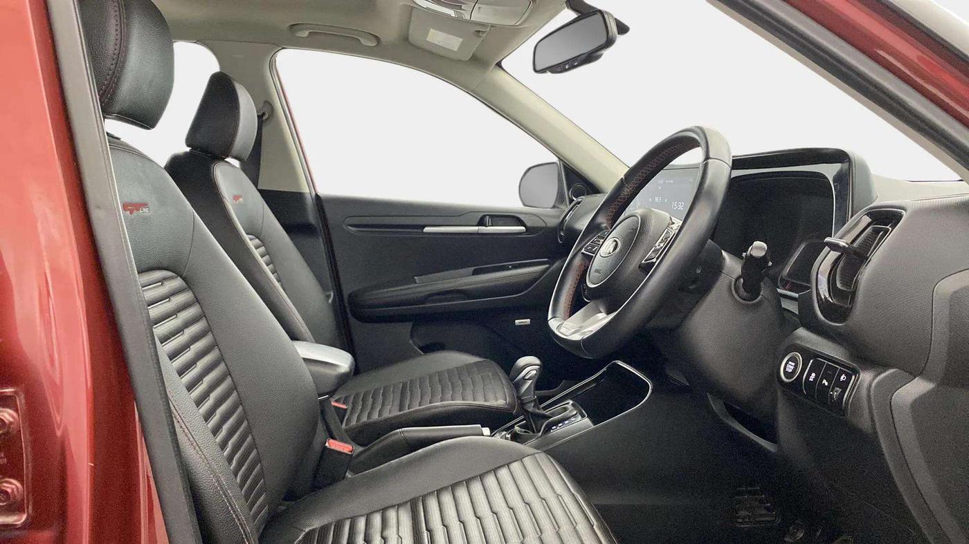 2021 KIA SONET GTX PLUS 1.5 AT DUAL TONE, Diesel, Automatic, 41,394 km, Right Side Front Door Cabin