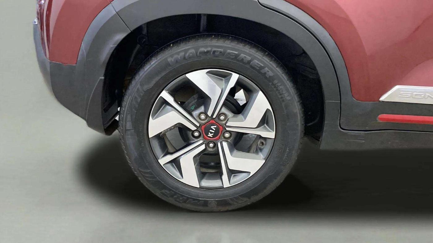 2021 KIA SONET GTX PLUS 1.5 AT DUAL TONE, Diesel, Automatic, 41,394 km, Right Rear Wheel