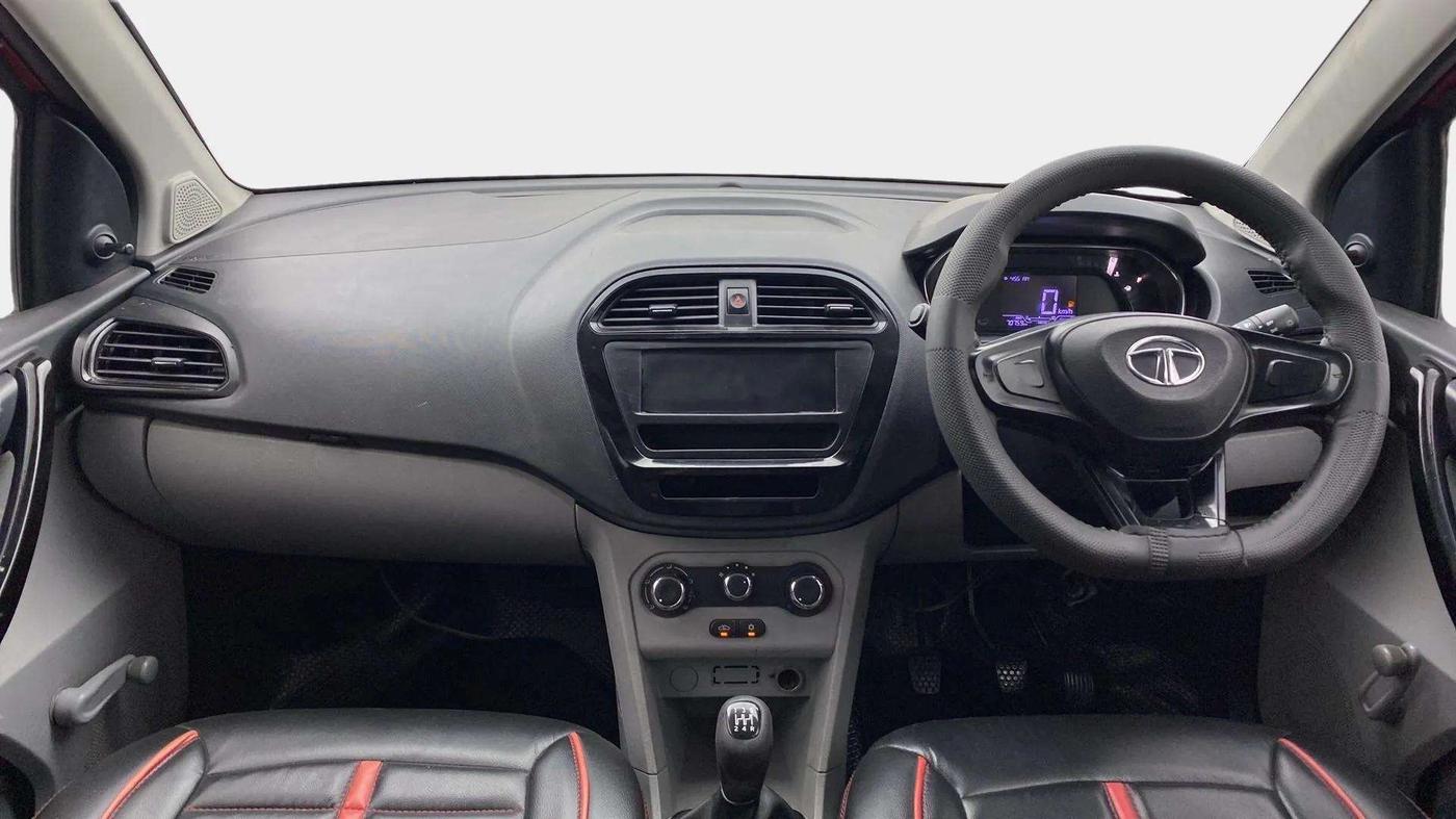2020 Tata Tiago XE PETROL, Petrol, Manual, 71,225 km, Dashboard