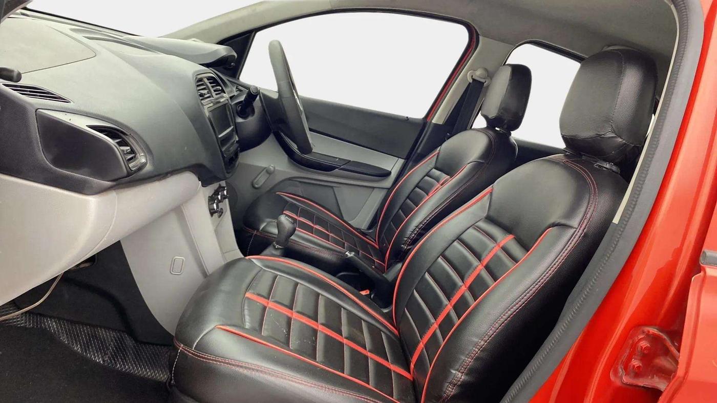 2020 Tata Tiago XE PETROL, Petrol, Manual, 71,225 km, Right Side Front Door Cabin