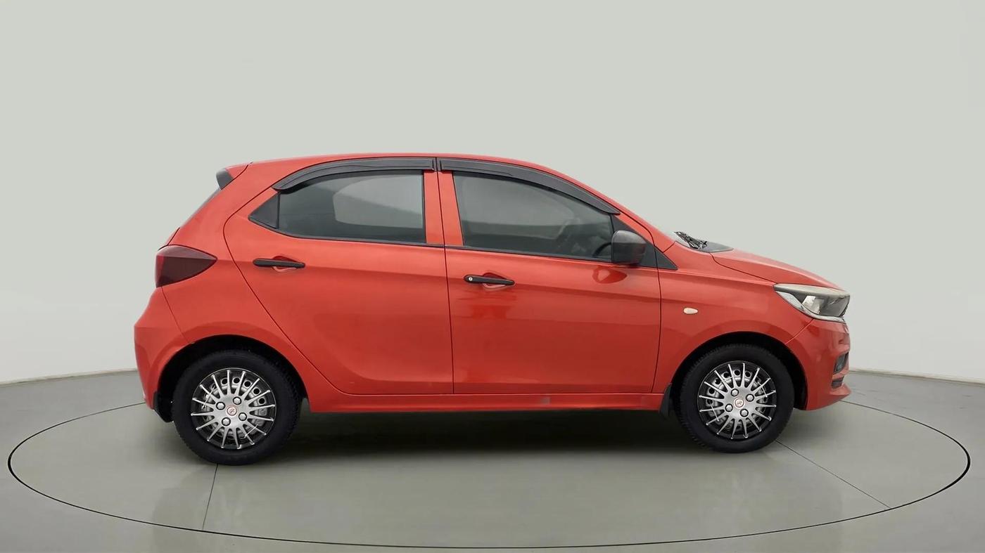 2020 Tata Tiago XE PETROL, Petrol, Manual, 71,225 km, Right Side View