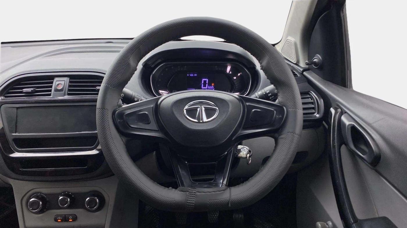 2020 Tata Tiago XE PETROL, Petrol, Manual, 71,225 km, Steering Wheel Close Up