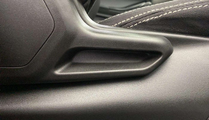 2021 Tata Tiago XZ PLUS PETROL, Petrol, Manual, 90,346 km, Driver Side Adjustment Panel