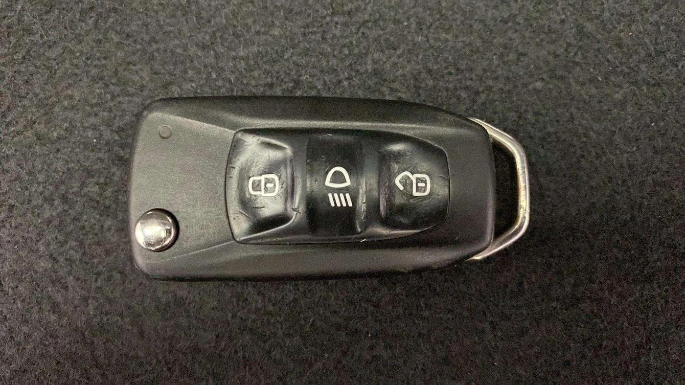 2021 Tata Tiago XZ PLUS PETROL, Petrol, Manual, 90,603 km, Key Close Up
