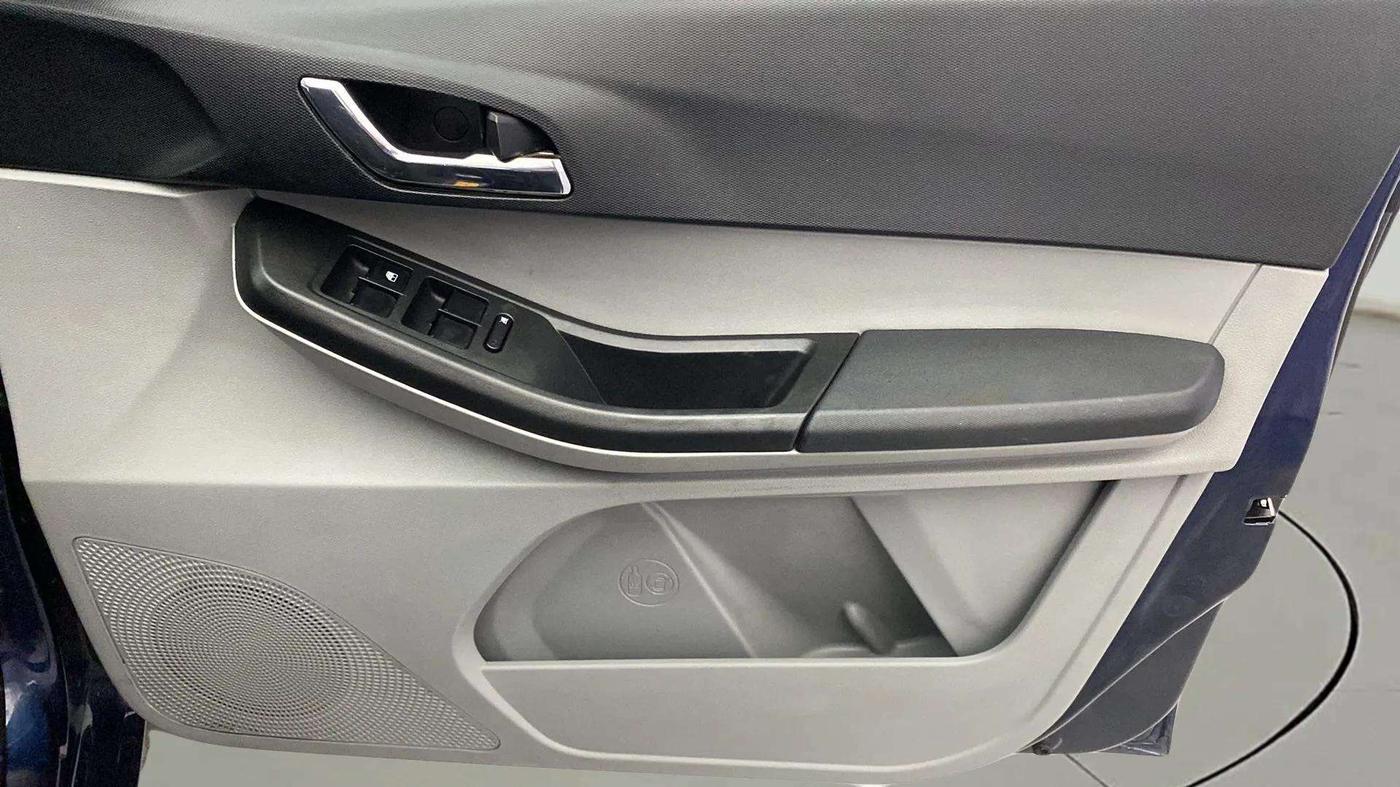 2021 Tata Tiago XZ PLUS PETROL, Petrol, Manual, 90,603 km, Driver Side Door Panels Control