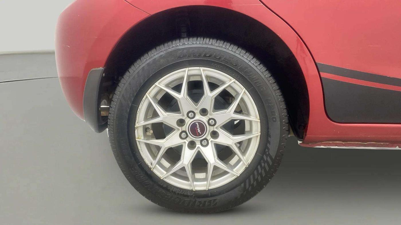 2015 Nissan Micra XL CVT, Petrol, Automatic, 72,392 km, Right Rear Wheel
