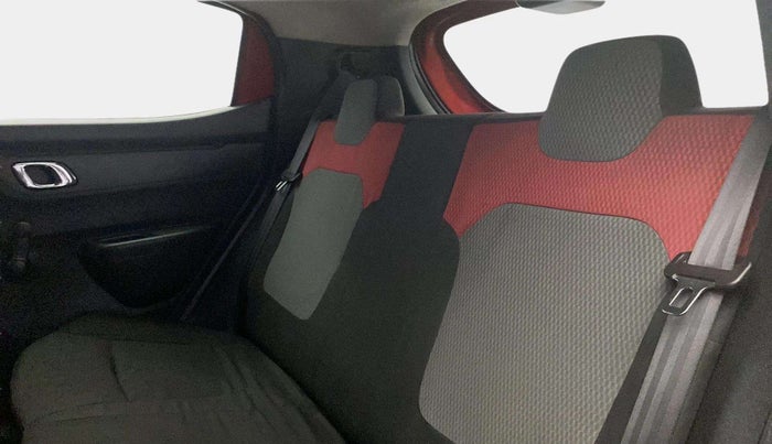 2018 Renault Kwid RXT 1.0 AMT (O), Petrol, Automatic, 51,435 km, Right Side Rear Door Cabin