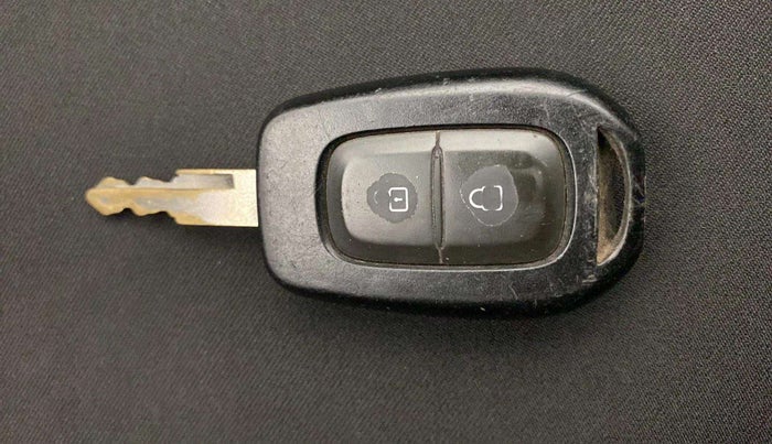 2018 Renault Kwid RXT 1.0 AMT (O), Petrol, Automatic, 51,435 km, Key Close Up