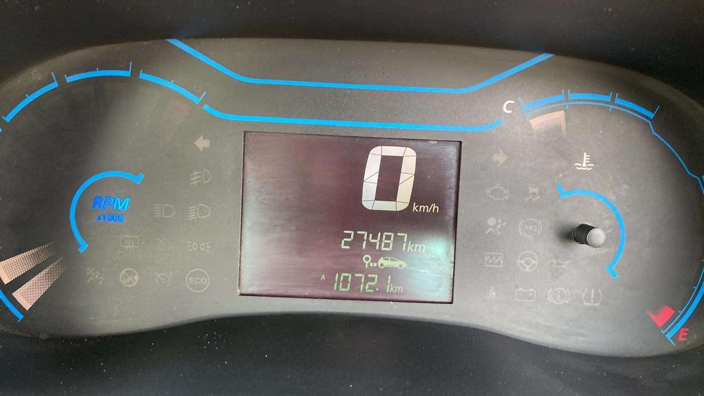 2022 Renault Kwid CLIMBER MT 1.0, Petrol, Manual, 27,477 km, Odometer Image