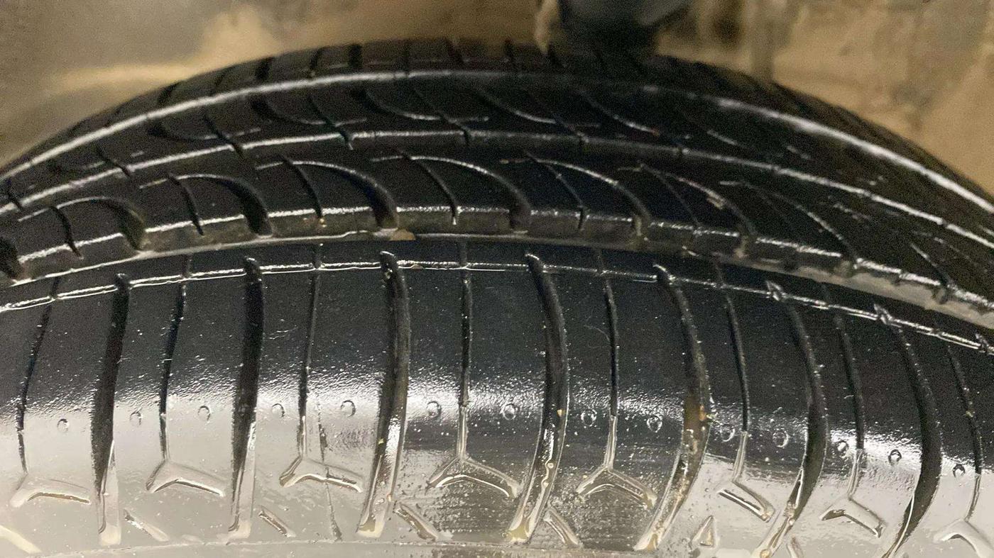 2018 Maruti Alto K10 VXI (O) AMT, Petrol, Automatic, 31,550 km, Left Front Tyre Tread